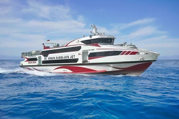 Botel Giliticket Fast Ferries Padang Bai